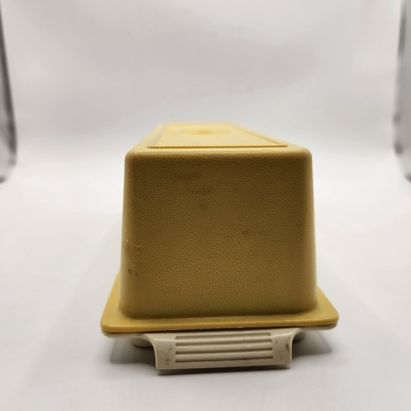 Vintage Tupperware Harvest Gold Butter Dish Lid & Base 636-12 Made in USA - Picture 4 of 7